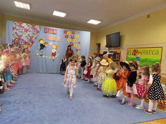 Grafika #66: 08.03.2019 Dzień Kobiet