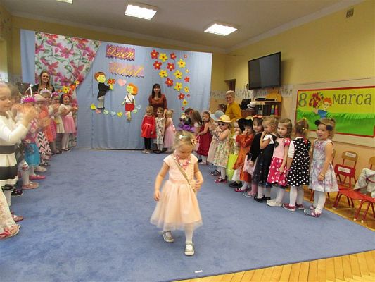 Grafika #67: 08.03.2019 Dzień Kobiet