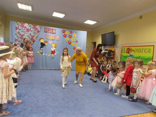 Grafika #73: 08.03.2019 Dzień Kobiet