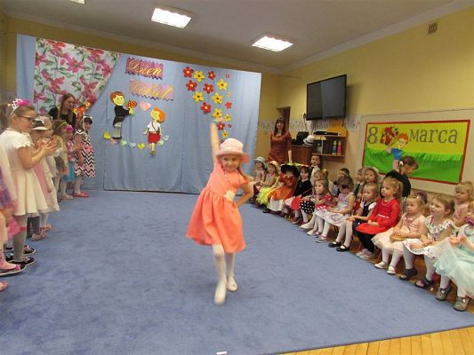 Grafika #79: 08.03.2019 Dzień Kobiet