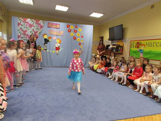 Grafika #81: 08.03.2019 Dzień Kobiet