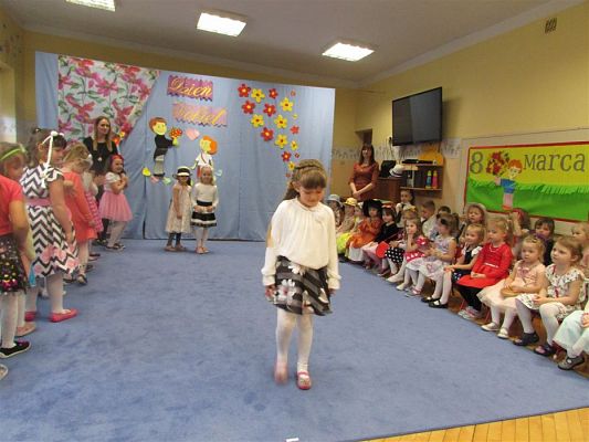 Grafika #84: 08.03.2019 Dzień Kobiet