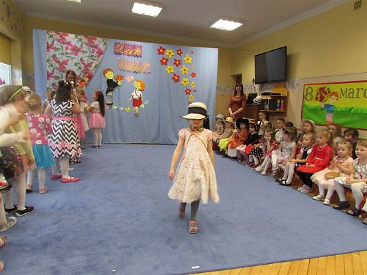 Grafika #86: 08.03.2019 Dzień Kobiet