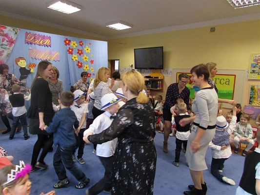 Grafika #90: 08.03.2019 Dzień Kobiet