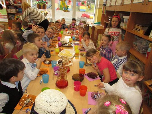 Grafika #94: 08.03.2019 Dzień Kobiet