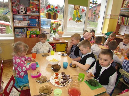 Grafika #96: 08.03.2019 Dzień Kobiet