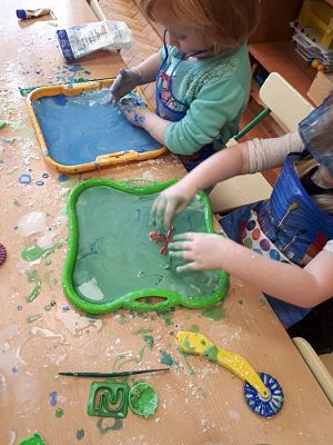 Grafika #1: 20.02.2019 Zabawy z cieczą nienewtonowską