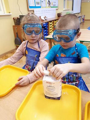 Grafika #3: 20.02.2019 Zabawy z cieczą nienewtonowską