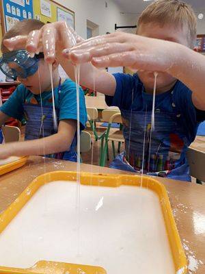 Grafika #13: 20.02.2019 Zabawy z cieczą nienewtonowską