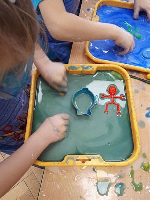 Grafika #15: 20.02.2019 Zabawy z cieczą nienewtonowską