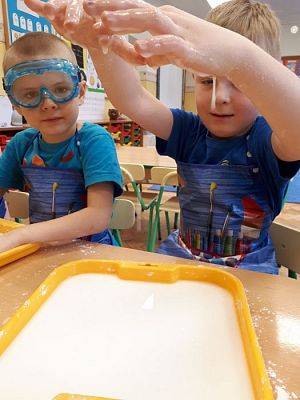 Grafika #18: 20.02.2019 Zabawy z cieczą nienewtonowską