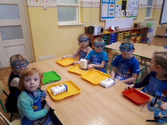 Grafika #19: 20.02.2019 Zabawy z cieczą nienewtonowską