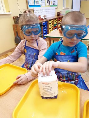 Grafika #22: 20.02.2019 Zabawy z cieczą nienewtonowską