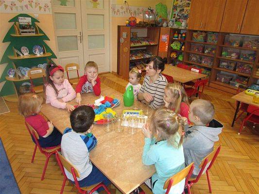 Grafika #0: 12.02.2019 Eksperymentujemy - eksplozja barw