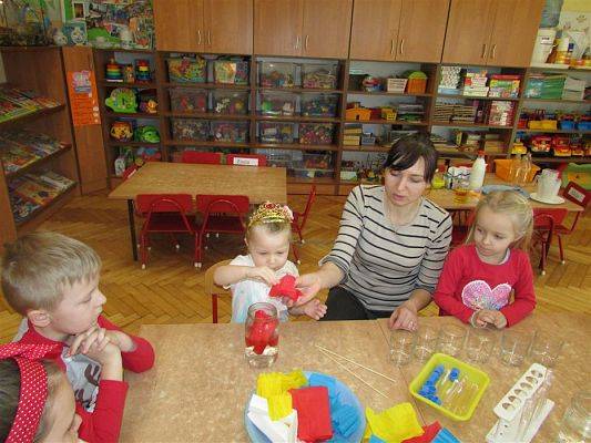 Grafika #6: 12.02.2019 Eksperymentujemy - eksplozja barw