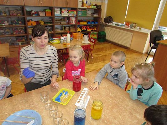 Grafika #11: 12.02.2019 Eksperymentujemy - eksplozja barw