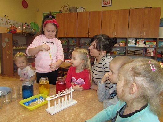 Grafika #14: 12.02.2019 Eksperymentujemy - eksplozja barw