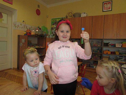 Grafika #16: 12.02.2019 Eksperymentujemy - eksplozja barw