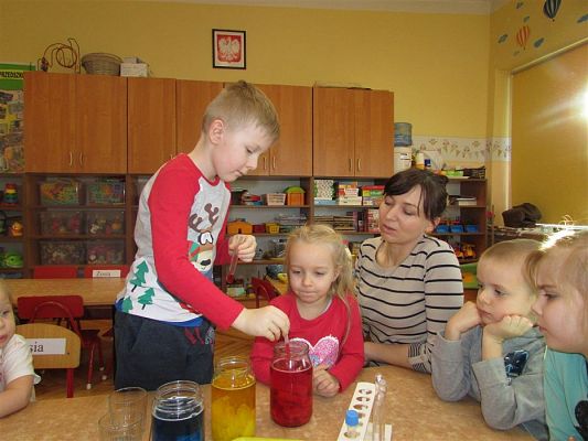 Grafika #18: 12.02.2019 Eksperymentujemy - eksplozja barw