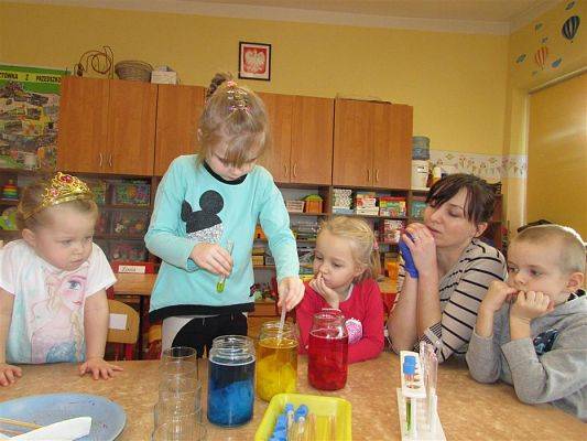 Grafika #19: 12.02.2019 Eksperymentujemy - eksplozja barw