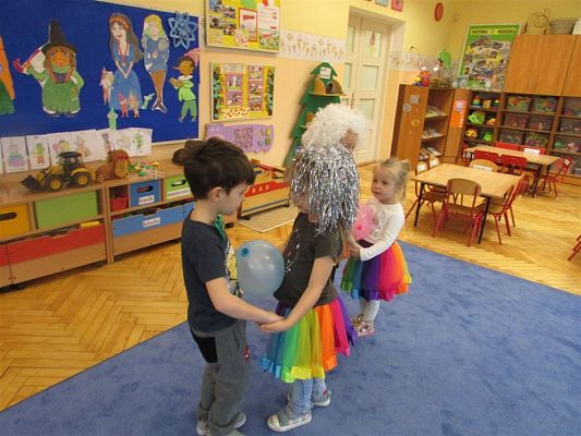 Grafika #1: 11.02.2019 W tanecznym rytmie witamy ferie!