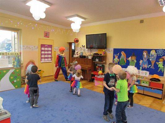 Grafika #7: 11.02.2019 W tanecznym rytmie witamy ferie!