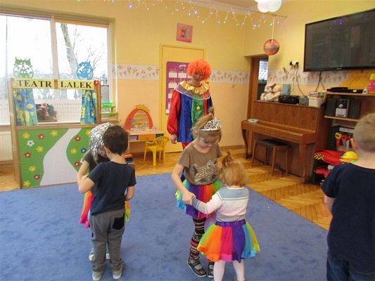 Grafika #9: 11.02.2019 W tanecznym rytmie witamy ferie!