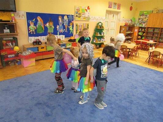 Grafika #12: 11.02.2019 W tanecznym rytmie witamy ferie!