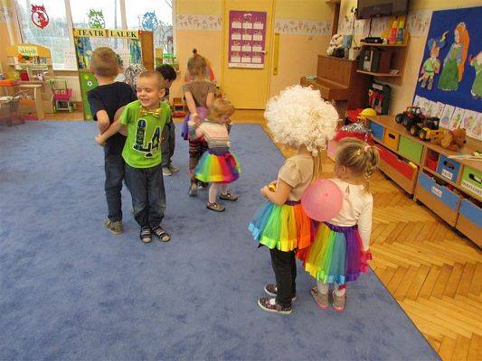 Grafika #13: 11.02.2019 W tanecznym rytmie witamy ferie!