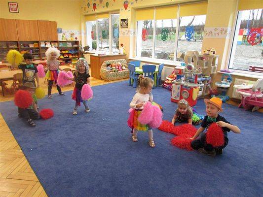 Grafika #16: 11.02.2019 W tanecznym rytmie witamy ferie!