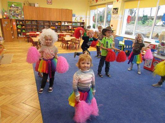 Grafika #17: 11.02.2019 W tanecznym rytmie witamy ferie!