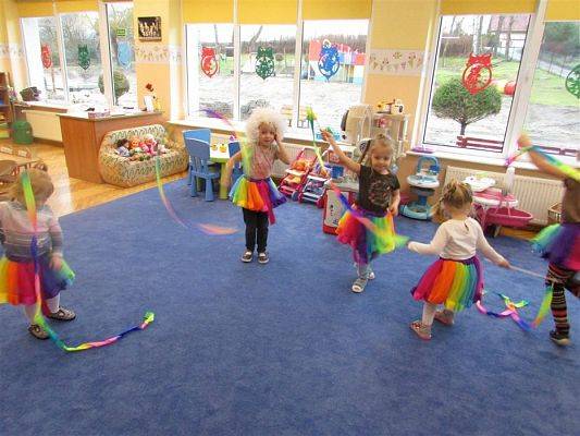 Grafika #19: 11.02.2019 W tanecznym rytmie witamy ferie!