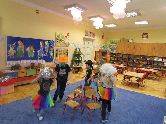 Grafika #38: 11.02.2019 W tanecznym rytmie witamy ferie!