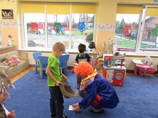 Grafika #45: 11.02.2019 W tanecznym rytmie witamy ferie!