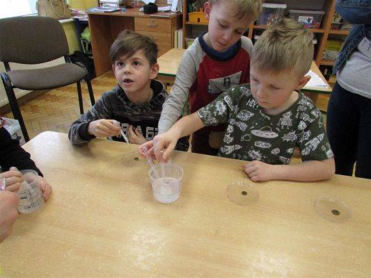 Grafika #28: Fotorelacja z Klubu Małego Odkrywcy