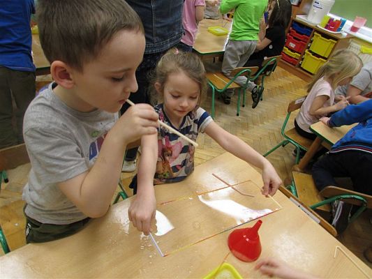 Grafika #40: Fotorelacja z Klubu Małego Odkrywcy