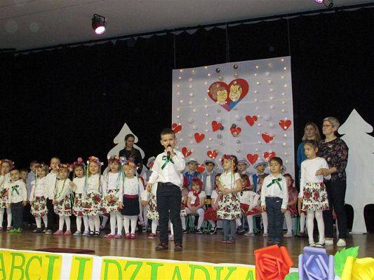 Grafika #2: 22.01.2019 Dzień Babci i Dziadka