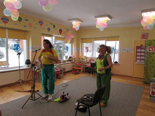 Grafika #1: 21.01.2019 Występy cyrkowców w przedszkolu