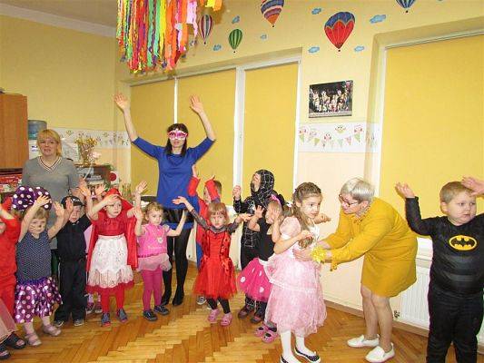 Grafika #12: 18.01.2019 Zabawa karnawałowa z Mikołajem