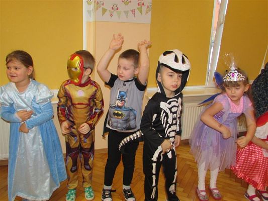 Grafika #14: 18.01.2019 Zabawa karnawałowa z Mikołajem