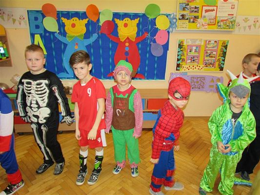 Grafika #15: 18.01.2019 Zabawa karnawałowa z Mikołajem