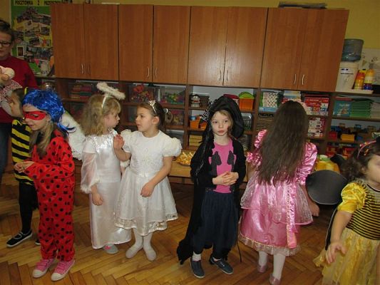 Grafika #16: 18.01.2019 Zabawa karnawałowa z Mikołajem