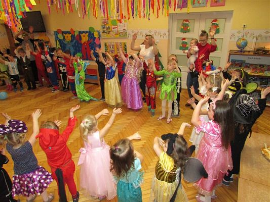 Grafika #18: 18.01.2019 Zabawa karnawałowa z Mikołajem