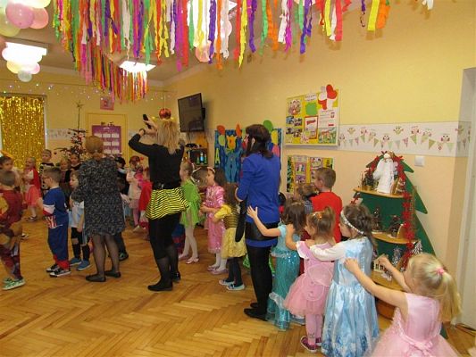 Grafika #24: 18.01.2019 Zabawa karnawałowa z Mikołajem