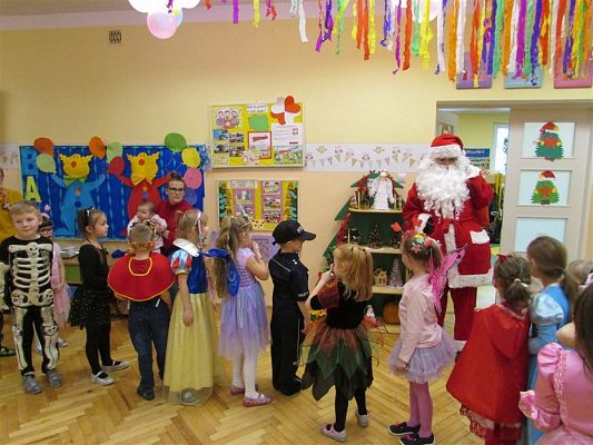 Grafika #28: 18.01.2019 Zabawa karnawałowa z Mikołajem