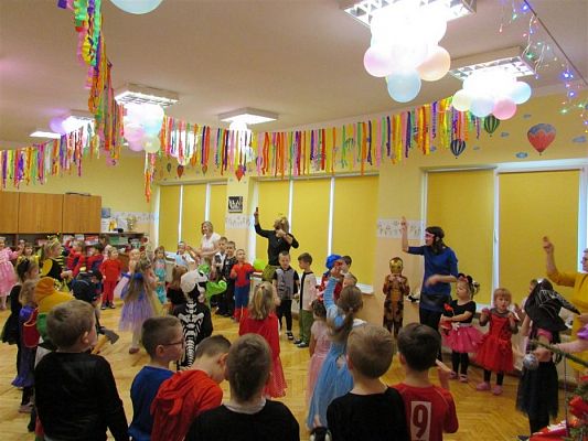 Grafika #40: 18.01.2019 Zabawa karnawałowa z Mikołajem