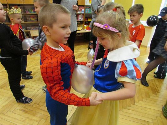 Grafika #45: 18.01.2019 Zabawa karnawałowa z Mikołajem