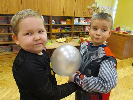 Grafika #51: 18.01.2019 Zabawa karnawałowa z Mikołajem