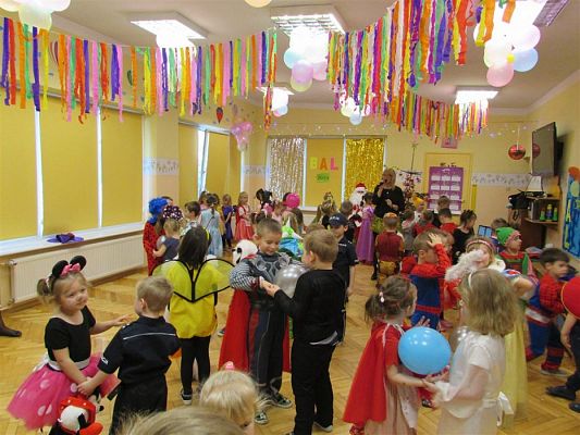 Grafika #52: 18.01.2019 Zabawa karnawałowa z Mikołajem