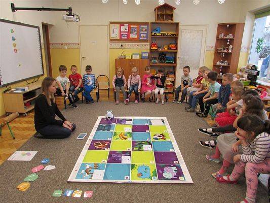 Grafika #8: 04.01.2019 Zajęcia z kodowania z robotem edukacyjnym